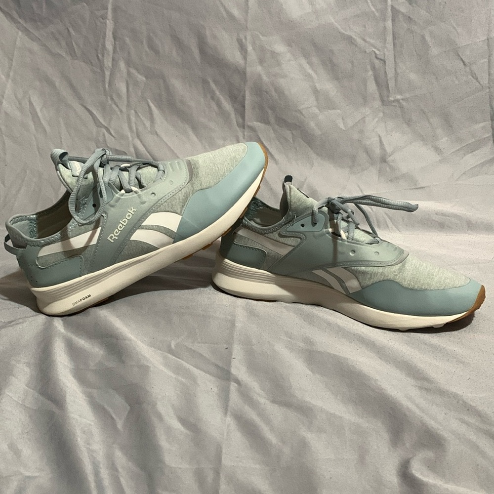 Reebok Spark Run Women’s 8 Sea Grey/Chalk Green Running Shoes